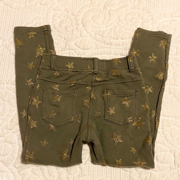 H&M girls gold glitter stars jeggings pants 4-5yr​ - Picture 2 of 3